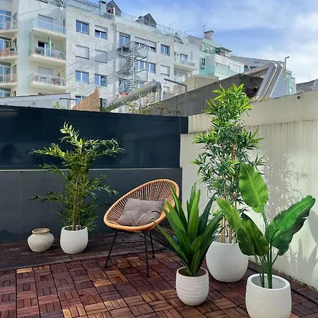Апартаменты Casa Boma - Brighting With Spacious Terrace - Alvalade Iii Лиссабон